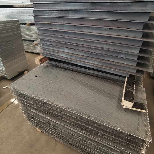 定制鋼格板 vs 標(biāo)準(zhǔn)尺寸？哪種更劃算？